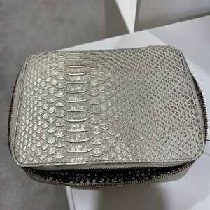 Stella & Dot large jewelry case